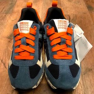 BOYS SNEAKER SIZE 13 ** Brand New
